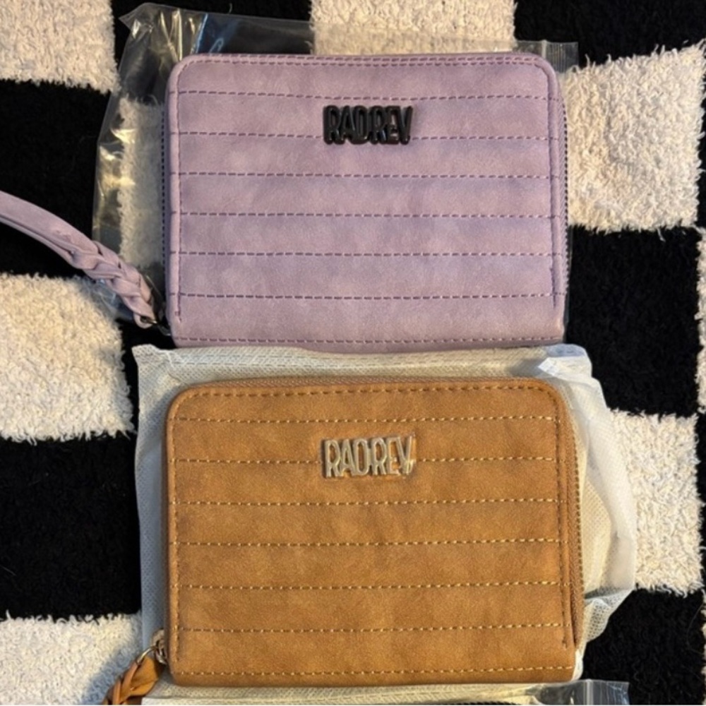 Rad/rev lilac wallet - Picture 2 of 2